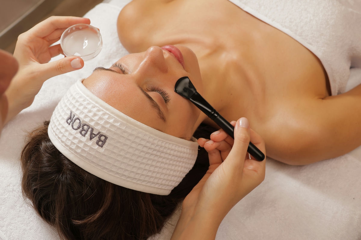 УХОД УВЛАЖНЕНИЕ / HYDRATION